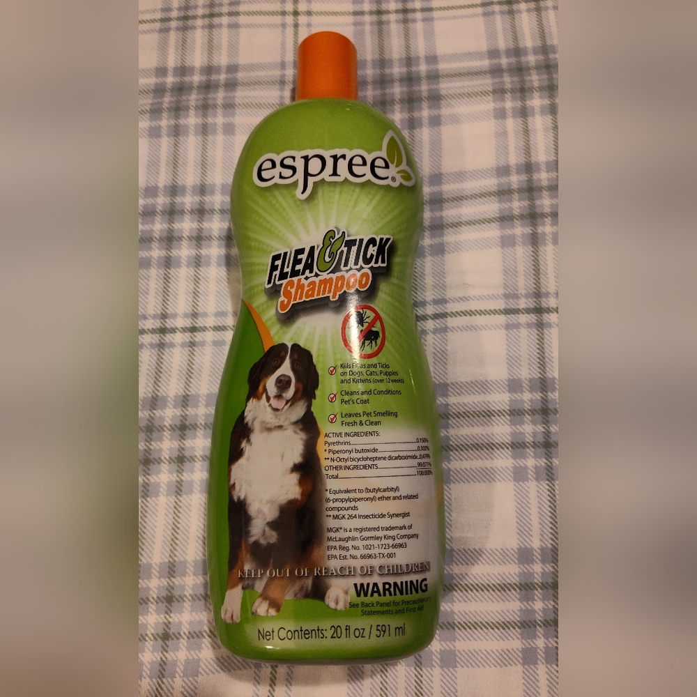 Flea & Tick Dog Shampoo - Green